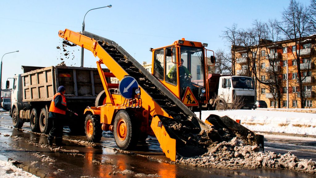 Машина погрузочная универсальная Амкодор 37
